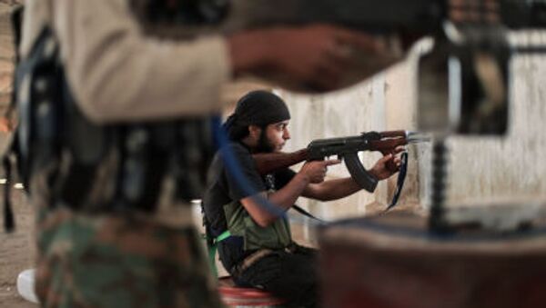 Chiến binh Hồi giáo Mặt trận Syria đụng độ với các tay súng IS ở ngoại ô Aleppo - Sputnik Việt Nam