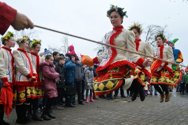 Lễ Maslenitsa ở Kazan - Sputnik Việt Nam