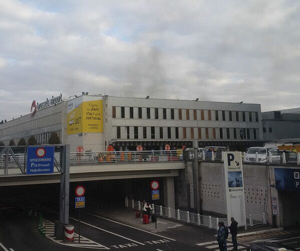 Sân bay Brussels đóng cửa sau hai vụ nổ - Sputnik Việt Nam