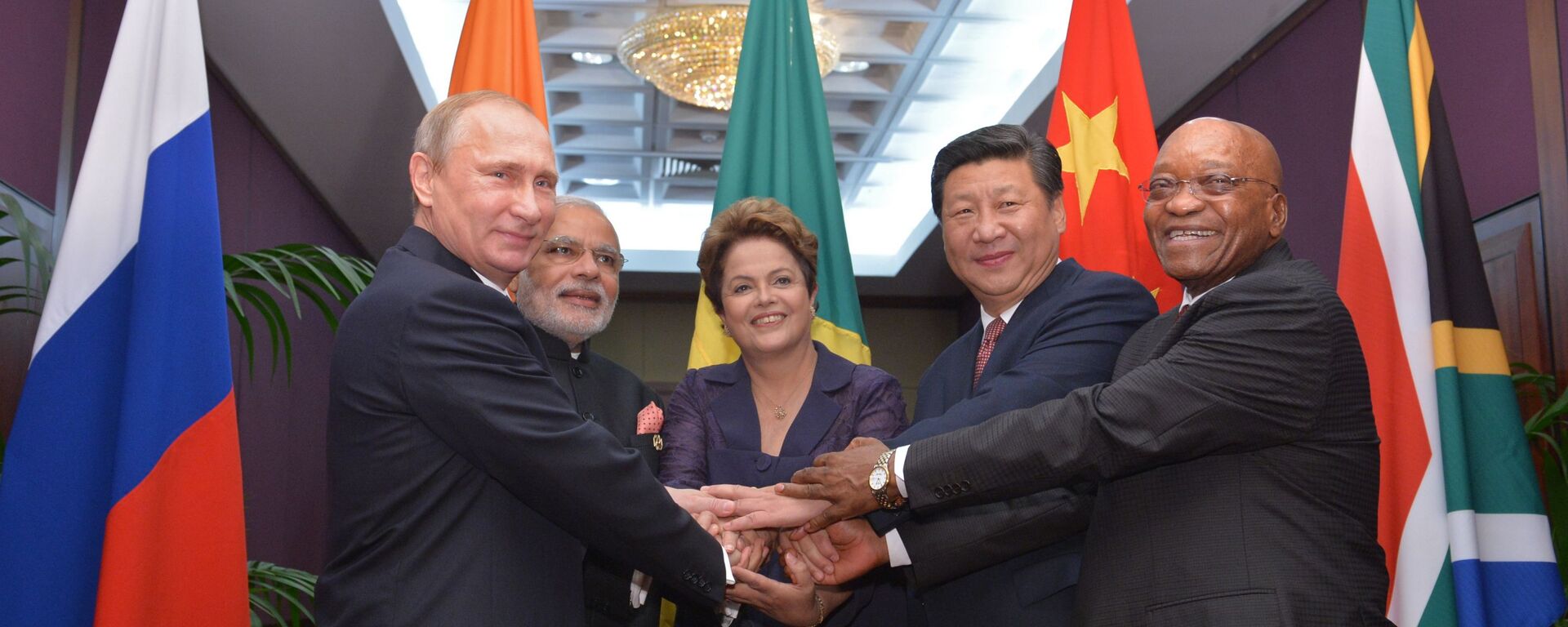 Cuộc gặp của nguyên thủ quốc gia và người đứng đầu Chính phủ các nước thành viên BRICS   - Sputnik Việt Nam, 1920, 25.08.2022