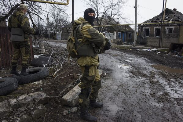 Các dân quân ở ngoại ô Donetsk - Sputnik Việt Nam