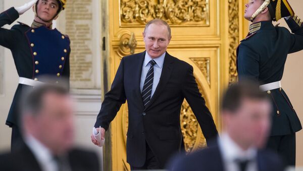 Tổng thống Vladimir Putin trước phiên họp Ban tổ chức Chiến thắng của Nga trong điện Kremlin - Sputnik Việt Nam