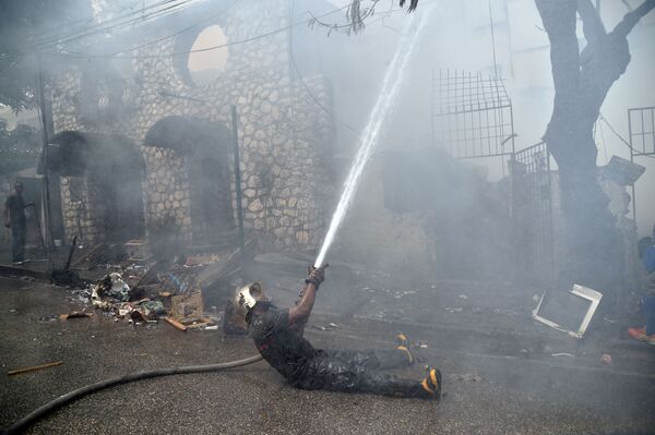 Dập đám cháy ở Port-au-Prince, Haiti - Sputnik Việt Nam
