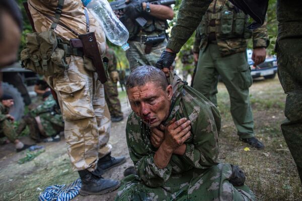 Lính dù Ukraine bị bắt làm tù binh trong trận đánh chiếm thành phố Shakhtersk - Sputnik Việt Nam