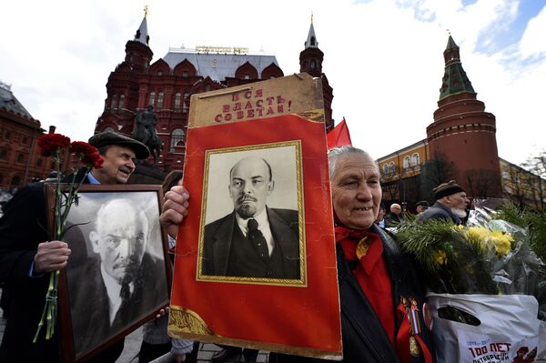 Những người cộng sản kỷ niệm ngày sinh Lenin trên Quảng trường Đỏ - Sputnik Việt Nam