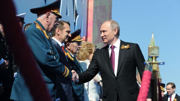 Tổng thống Nga Putin tại cuộc diễu hành chiến thắng ở Matxcơva - Sputnik Việt Nam