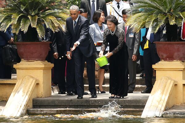 Tổng thống Mỹ Barack Obama trong chuyến thăm Hà Nội - Sputnik Việt Nam