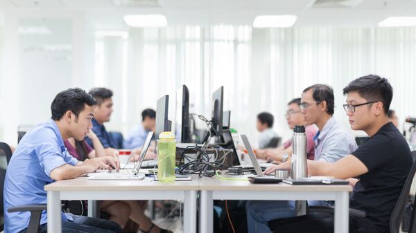 Công chức Singapore bị chặn truy cập vào Internet từ nơi làm việc - Sputnik Việt Nam