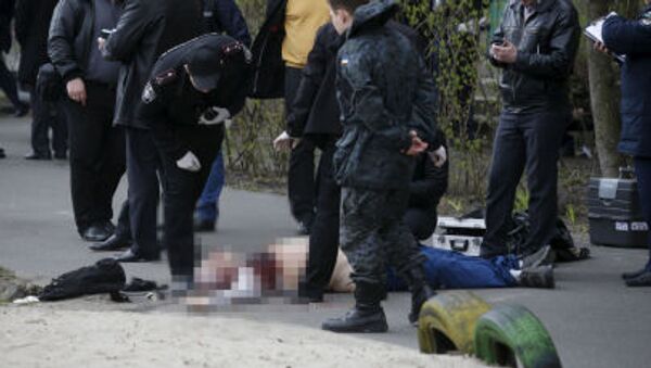 Cảnh sát tại hiện trường vụ sát hại nhà báo Oles Buzin ở Kiev - Sputnik Việt Nam