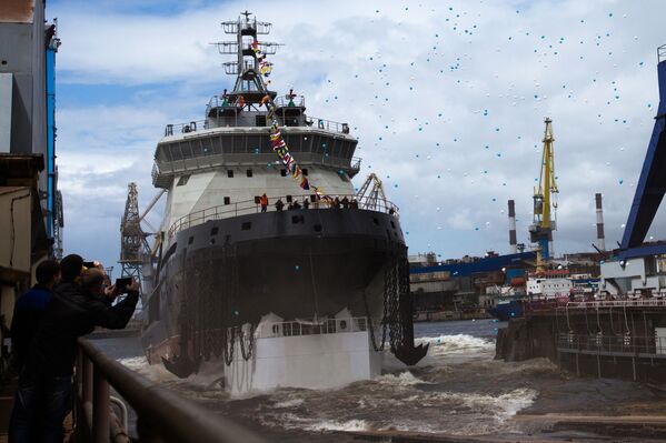 Hạ thủy tàu phá băng Ilya Muromets ở Saint-Peterburg - Sputnik Việt Nam