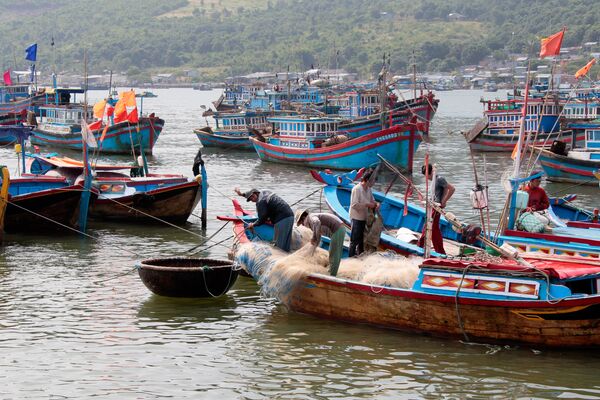 Đối đầu siêu cường Mỹ - Trung Quốc: Việt Nam khôn khéo “thêm bạn, bớt thù” Đối đầu siêu cường Mỹ - Trung Quốc: Việt Nam khôn khéo “thêm bạn, bớt thù” - Sputnik Việt Nam