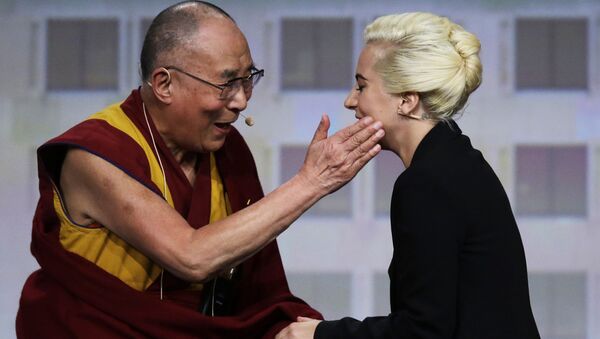 Далай-Лама и Леди Гага - Sputnik Việt Nam