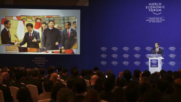 Tổng thống Indonesia Joko Widodo trong phiên họp Diễn đàn Kinh tế thế giới về Đông Á tại Jakarta - Sputnik Việt Nam