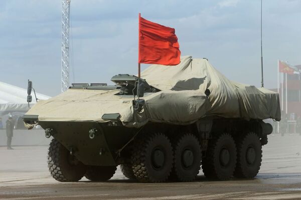 Xe bọc thép bánh lốp BTR hạng trung “Boomerang” ” trong thời gian diễn tập Duyệt binh mừng Chiến thắng ở ngoại ô Matxcơva - Sputnik Việt Nam