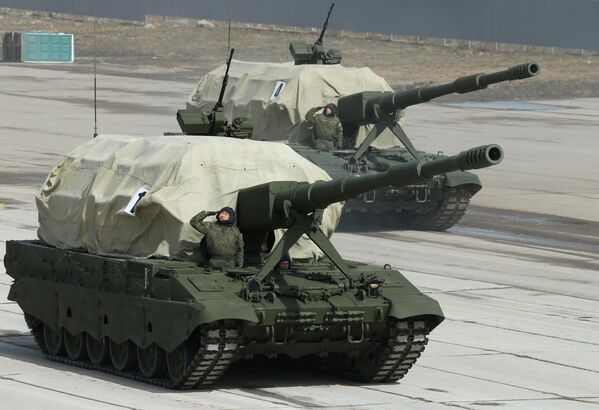 Hệ thống pháo tự hành “Coalition-SV” trong thời gian diễn tập Duyệt binh mừng Chiến thắng ở ngoại ô Matxcơva. - Sputnik Việt Nam