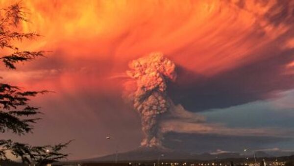 Phun trào núi lửa Calbuco ở Chile - Sputnik Việt Nam