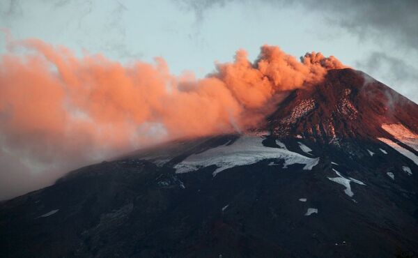 Phun trào núi lửa Calbuco ở Chile - Sputnik Việt Nam