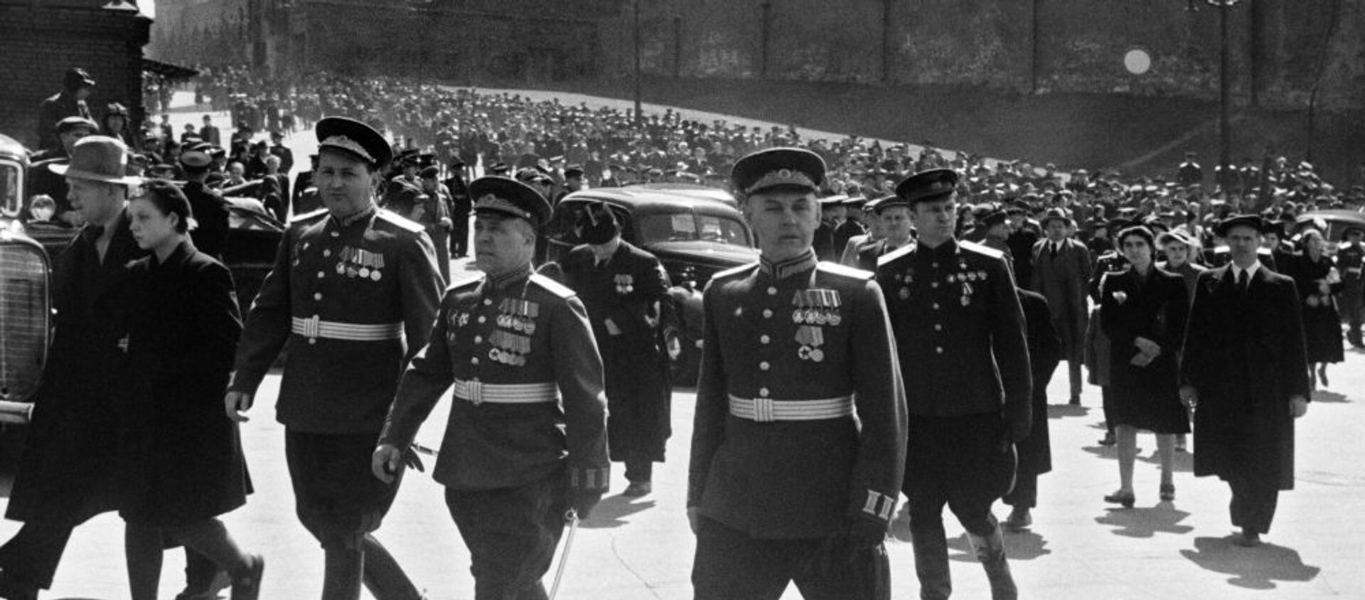 Buổi diễu hành Chiến thắng năm 1945 ở Moskva. - Sputnik Việt Nam, 1920, 24.06.2020