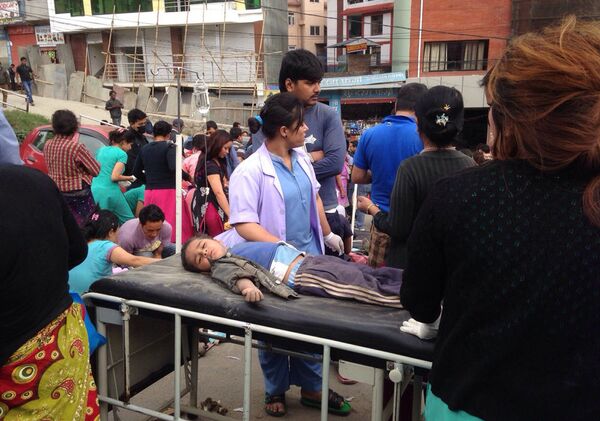 Đứa trẻ nạn nhân trận động đất ở Nepal - Sputnik Việt Nam