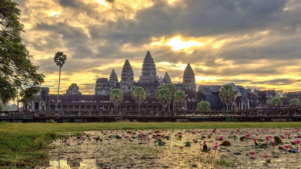 Ngôi đền cổ nổi tiếng thế giới Angkor Wat. - Sputnik Việt Nam