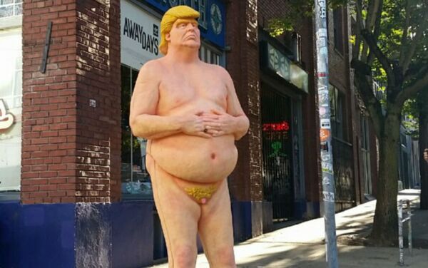 Tượng khỏa thân của Trump ở Seattle - Sputnik Việt Nam