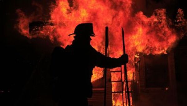 Nhân viên cứu hỏa chữa cháy ở Baltimore - Sputnik Việt Nam