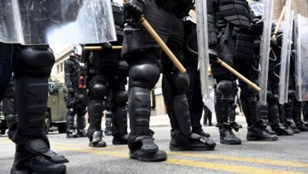 Các nhân viên cảnh sát trên đường phố Baltimore - Sputnik Việt Nam