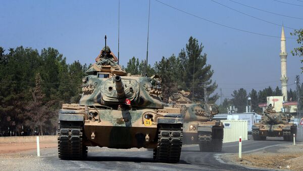 Xe tăng Thổ Nhĩ Kỳ trong khu vực biên giới với Syria - Sputnik Việt Nam