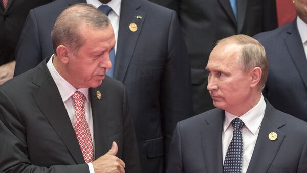 Tổng thống Nga Vladimir Putin và Tổng thống Thổ Nhĩ Kỳ Recep Tayyip Erdogan chụp ảnh chung với các Trưởng phái đoàn đại biểu quốc gia thành viên G20 ở Hàng Châu - Sputnik Việt Nam