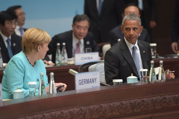 Thủ tướng Đức Angela Merkel và Tổng thống Mỹ Barack Obama trước khi bắt đầu buổi làm việc đầu tiên của các Trưởng phái đoàn đại biểu quốc gia thành viên G20 ở Hàng Châu - Sputnik Việt Nam