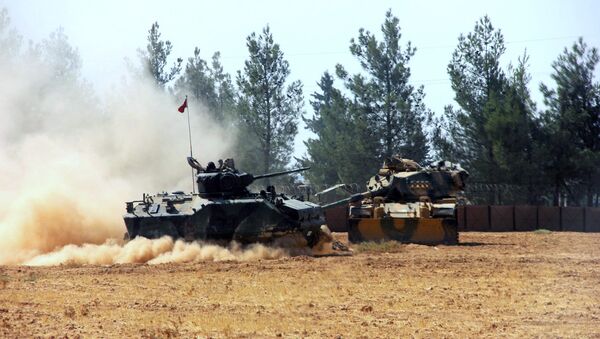 Xe tăng Thổ Nhĩ Kỳ trong khu vực biên giới với Syria - Sputnik Việt Nam