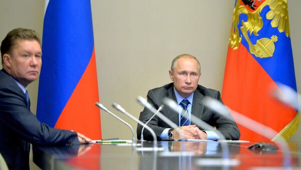 Tổng thống LB Nga Vladimir Putin đã tham dự  lễ khai trương dự án Bắc Cực lớn nhất và đưa mỏ dầu Đông Messoyakhskoye vào sản xuất. - Sputnik Việt Nam