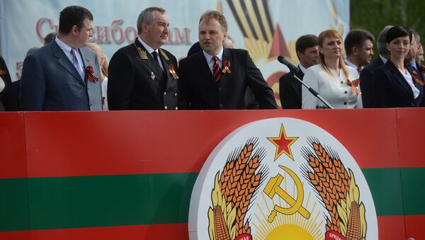 Tổng thống Transnistria Evgeny Shevchuk và Dmitry Rogozin - Sputnik Việt Nam