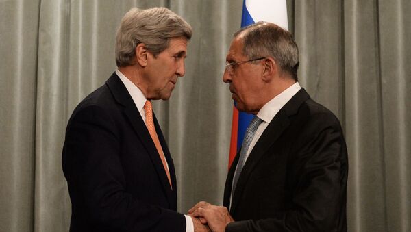 Bộ trưởng Ngoại giao Nga Sergei Lavrov và Ngoại trưởng Hoa Kỳ John Kerry - Sputnik Việt Nam