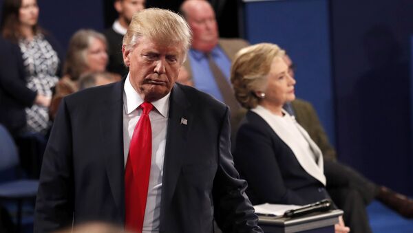 Cuộc tranh luận thứ hai giữa Donald Trump và Hillary Clinton - Sputnik Việt Nam