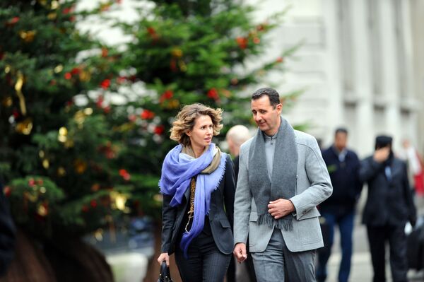 Tổng thống Syria Bashar al-Assad với vợ Asma ở Paris - Sputnik Việt Nam