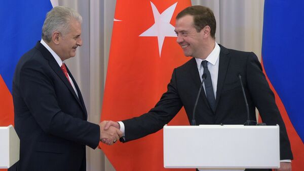cuộc đàm phán Binali Yildirim với Thủ tướng Nga Dmitry Medvedev - Sputnik Việt Nam