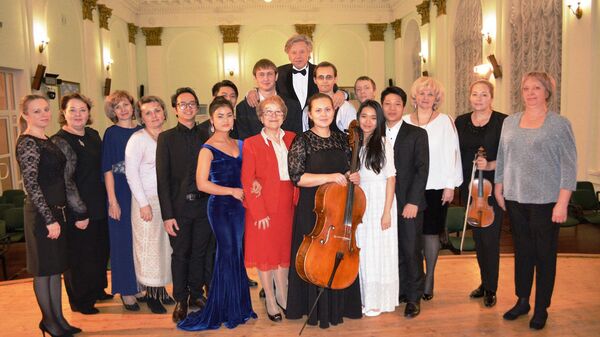 Ngày 20 tháng 12, tại hội trường Đại học tổng hợp quốc gia Kursk đã tổ chức buổi hòa nhạc của Khoa biểu diễn nhạc cụ. - Sputnik Việt Nam