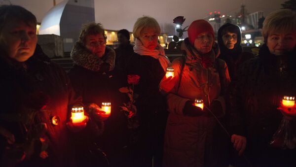 Hành động tưởng nhớ các nạn nhân  vụ tai nạn máy bay ở Sochi - Sputnik Việt Nam