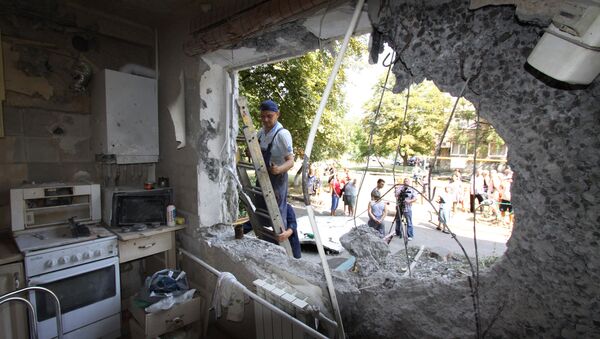 An apartment in a five-storied residential building in Yasinovataya, Donbass, damaged in shelling by Ukrainian army. (File) - Sputnik Việt Nam