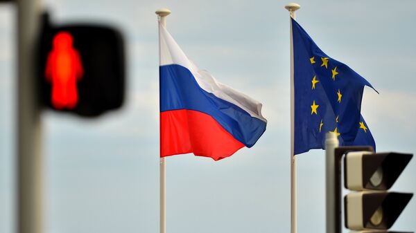 Quốc kỳ Nga, EU - Sputnik Việt Nam