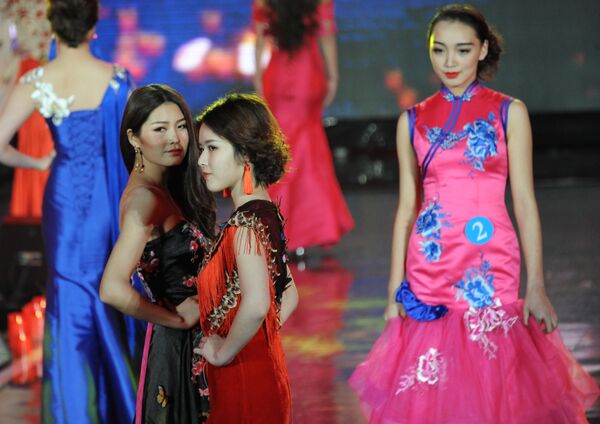 Cuộc thi sắc đẹp quốc tế Bà Chúa Tuyết” - Sputnik Việt Nam