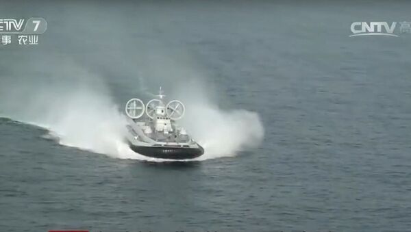 Trung Quốc chế tạo hàng loạt tàu đổ bộ đệm khí tương tự mẫu của Hải quân Mỹ - Sputnik Việt Nam