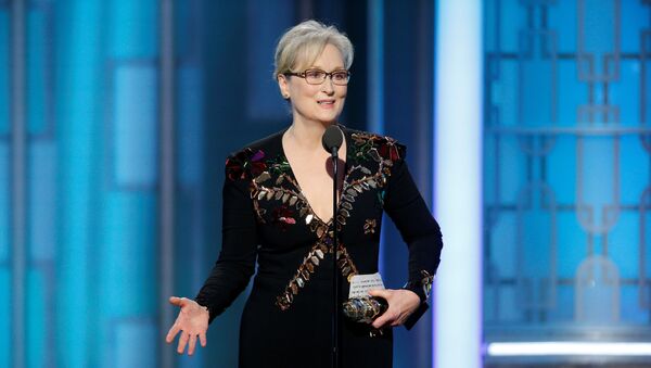 Actress Meryl Streep accepts the Cecil B. DeMille Award during the 74th Annual Golden Globe Awards show in Beverly Hills, California, U.S., January 8, 2017. - Sputnik Việt Nam