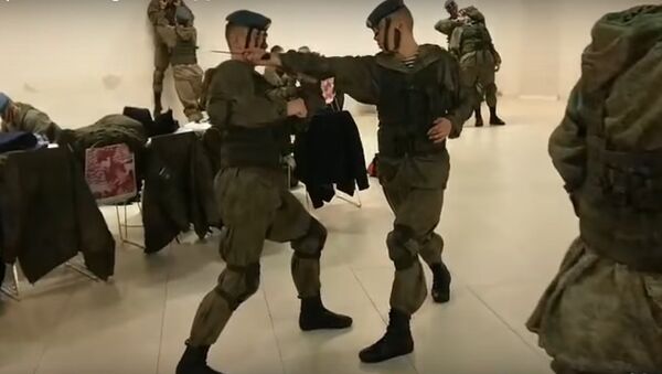 Lính dù Nga tham gia flashmob Mannequin Challenge - Sputnik Việt Nam
