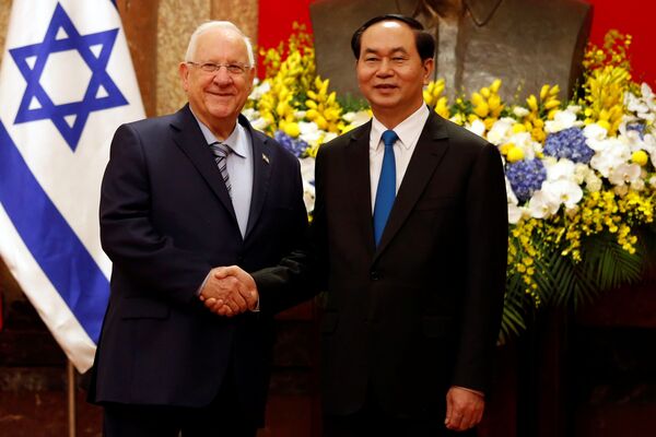 Trần Đại Quang và Tổng thống Israel Reuven Ruvi Rivlin - Sputnik Việt Nam