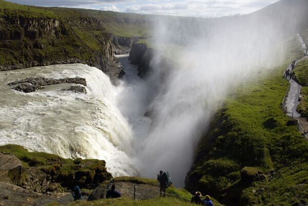 Lại là Iceland. Thác Gullfoss - một trong những thác nước cao nhất ở châu Âu. - Sputnik Việt Nam