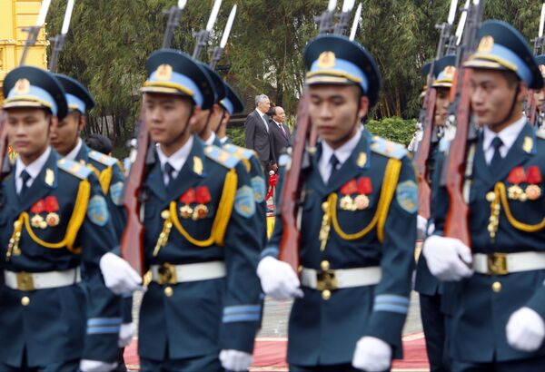 Đội danh dự tại lễ đón tiếp Thủ tướng Singapore Lý Hiển Long - Sputnik Việt Nam