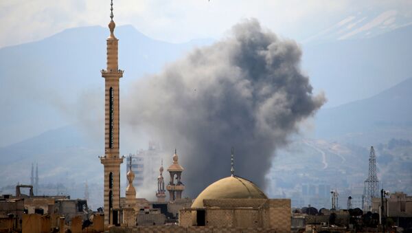 Syria. Khói sau vụ nổ ở phía Đông Damascus. - Sputnik Việt Nam