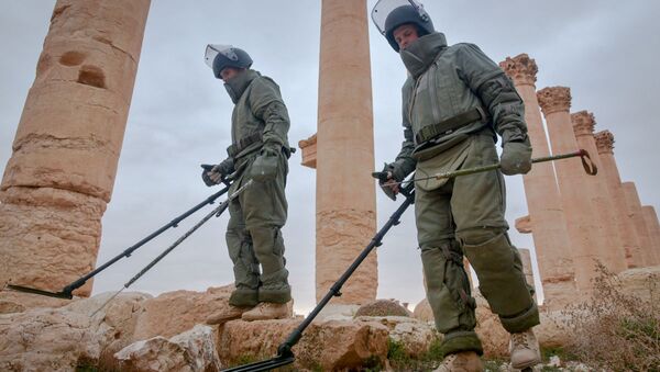 Lực lượng công binh Nga rà phá bom mìn ở Palmyra - Sputnik Việt Nam